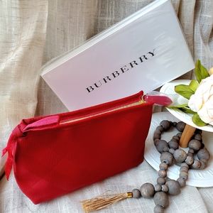 Burberry Beauty Cosmetic Pouch In Military Red